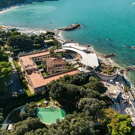 Fortino Napoleonico ホテル