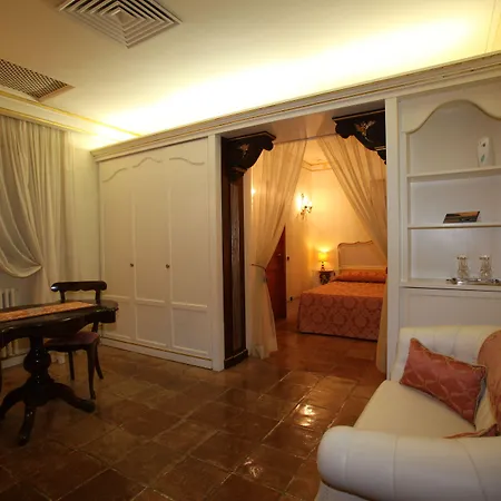 ホテル Fortino Napoleonico 4*